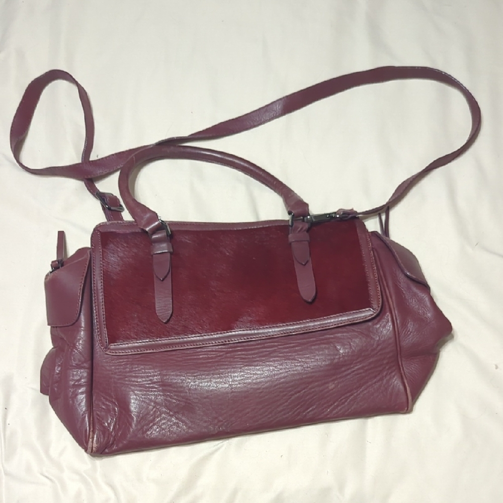Elegant Burgundy Leather Shoulder Bag
